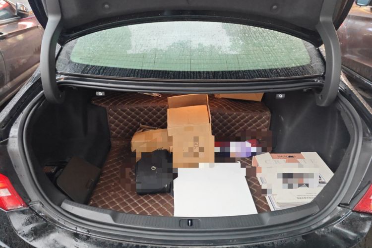 Used Buick LaCrosse 2018 30H Elite Edition Trunk