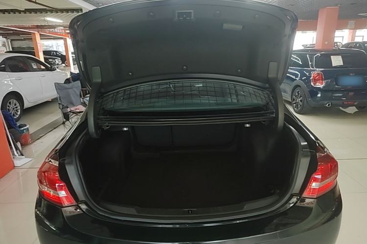 Used Buick LaCrosse 2018 20T Elite Edition Trunk