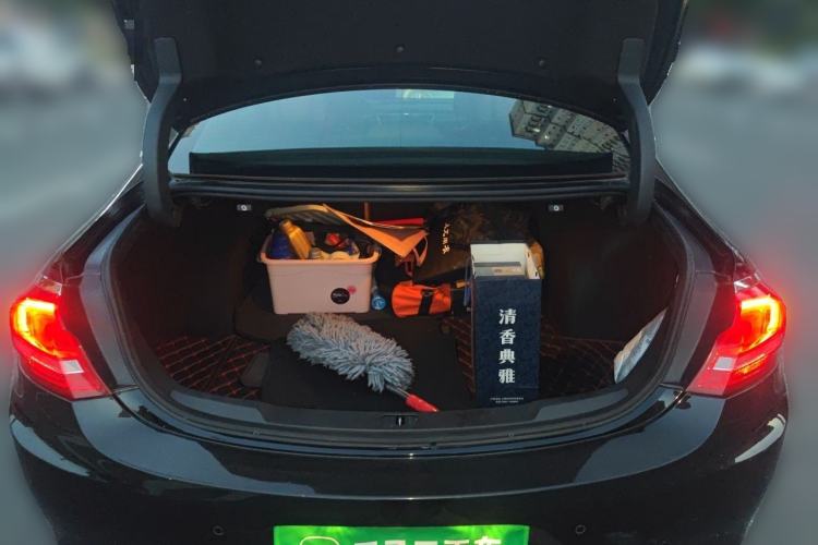 Used Buick LaCrosse 2018 28T Elite Edition Trunk