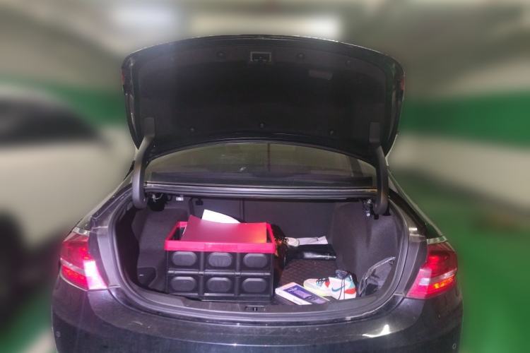 Used Buick LaCrosse 2018 20T Elite Edition Trunk
