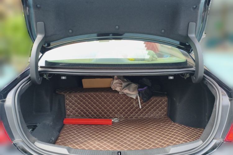 Used Buick LaCrosse 2018 30H Elite Edition Trunk