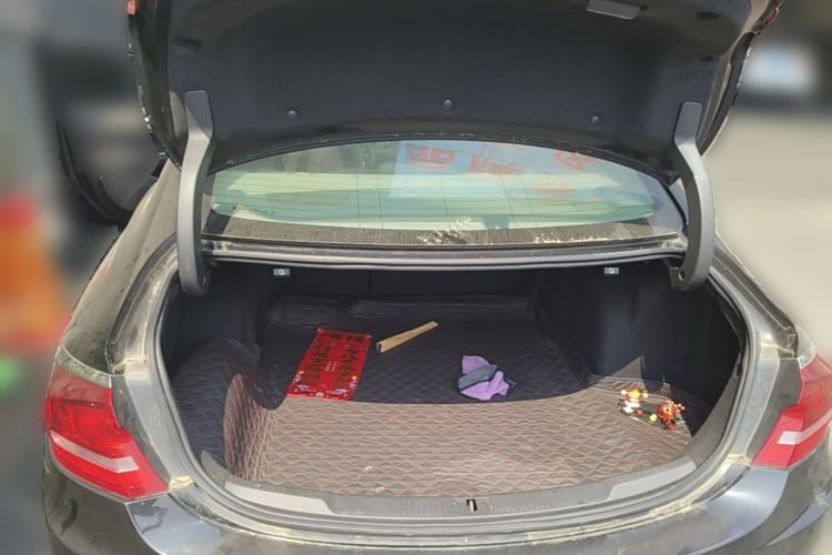 Used Buick LaCrosse 2018 20T Elite Edition Trunk