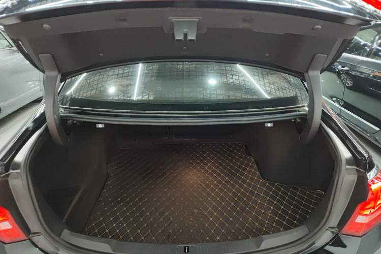 Used Buick LaCrosse 2018 20T Elite Edition Trunk