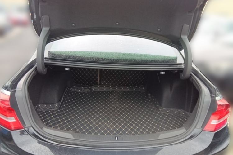 Used Buick LaCrosse 2018 28T Elite Edition Trunk