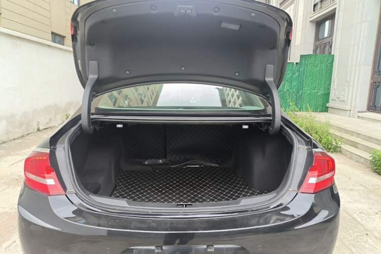 Used Buick LaCrosse 2018 20T Elite Edition Trunk