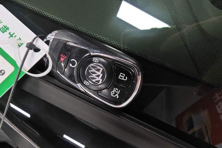 Used Buick LaCrosse 2018 20T Luxury Model Vehicle Key