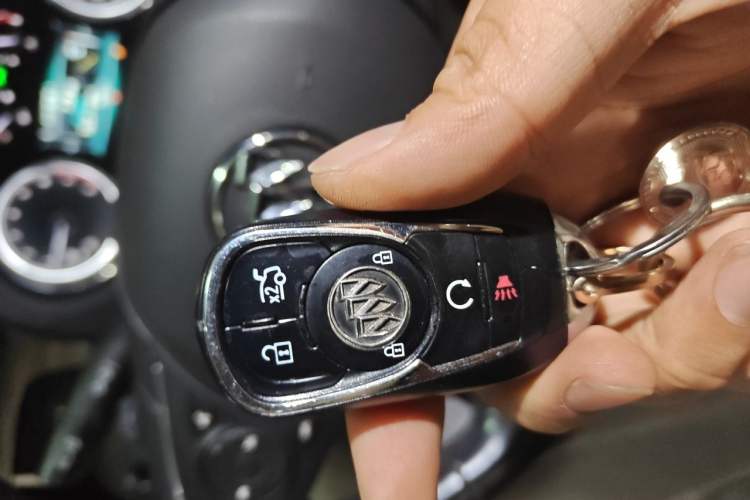 Used Buick LaCrosse 2018 20T Elite Edition Vehicle Key