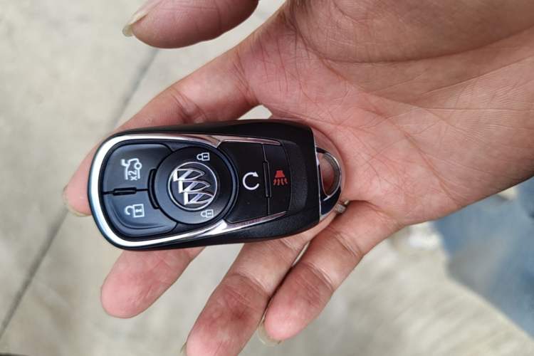 Used Buick LaCrosse 2018 20T Elite Edition Vehicle Key