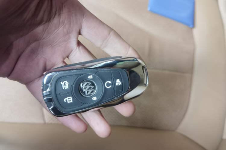 Used Buick LaCrosse 2018 28T Luxury Model Vehicle Key