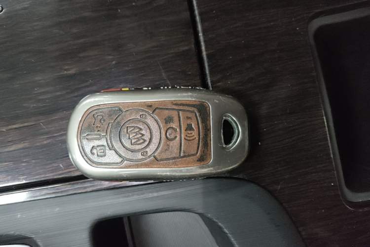 Used Buick LaCrosse 2018 20T Luxury Model Vehicle Key