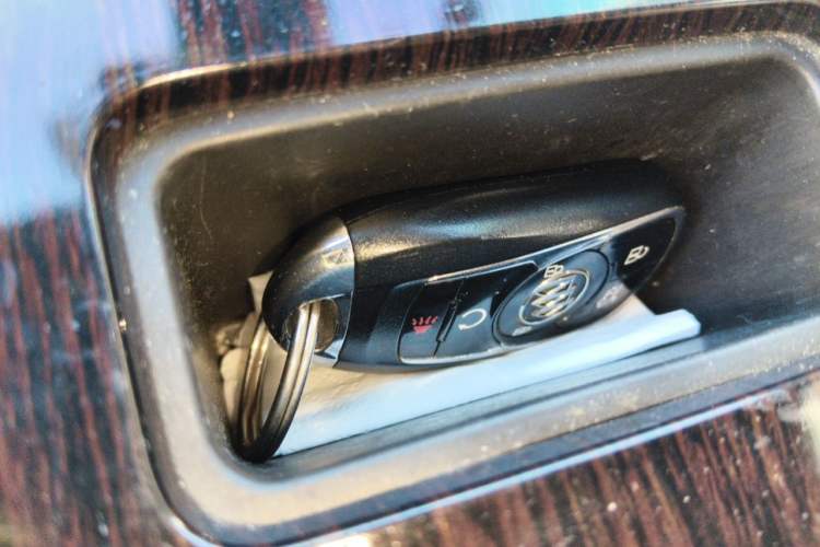 Used Buick LaCrosse 2018 28T Luxury Model Vehicle Key