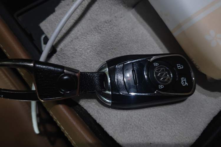 Used Buick LaCrosse 2018 20T Luxury Model Vehicle Key