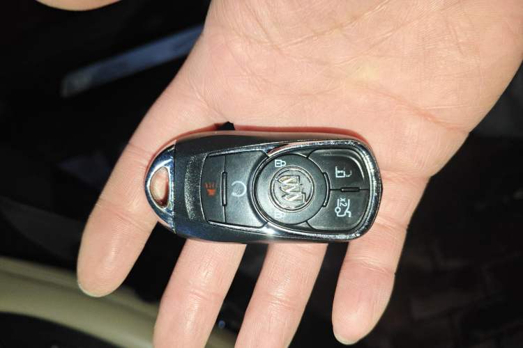 Used Buick LaCrosse 2018 30H Elite Edition Vehicle Key