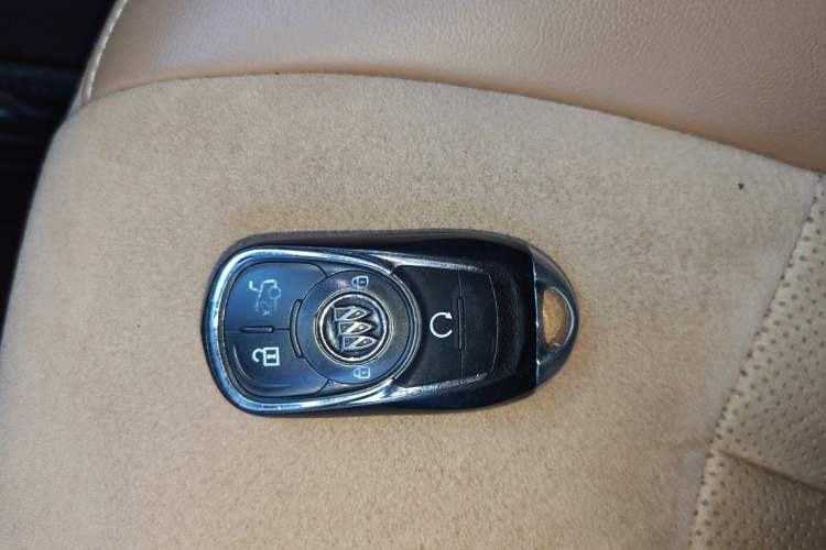 Used Buick LaCrosse 2018 20T Luxury Model Vehicle Key