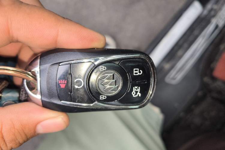 Used Buick LaCrosse 2018 28T Luxury Model Vehicle Key