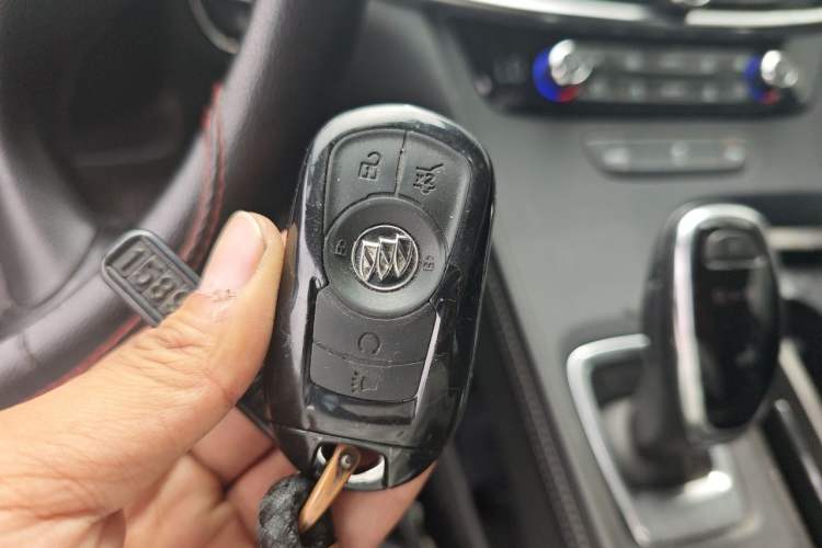 Used Buick LaCrosse 2018 20T Elite Edition Vehicle Key