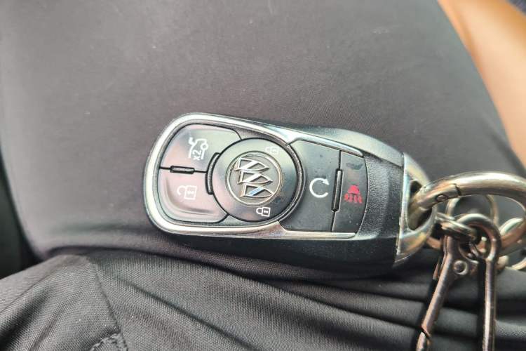 Used Buick LaCrosse 2018 28T Elite Edition Vehicle Key
