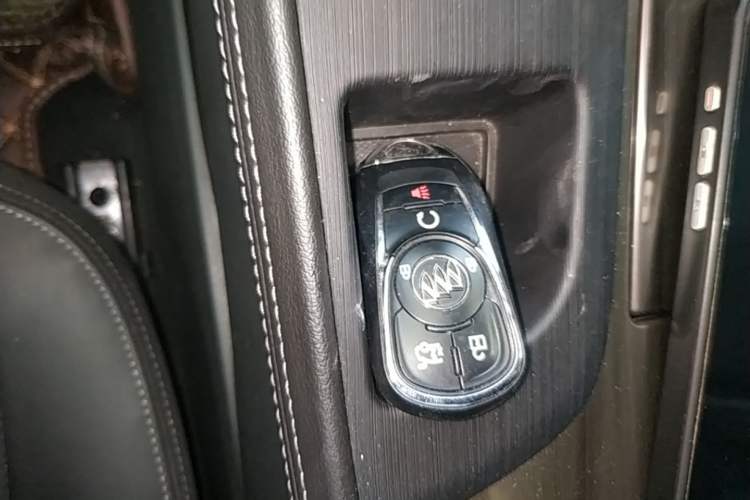Used Buick LaCrosse 2018 20T Elite Edition Vehicle Key