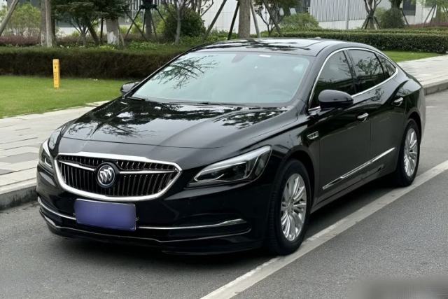 Ojetý Buick LaCrosse 2018 30H Elite Edition