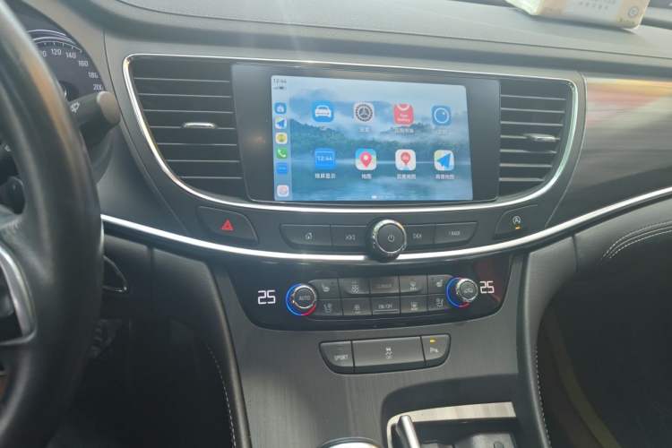 Used Buick LaCrosse 2018 20T Elite Edition Audio And AC Panel