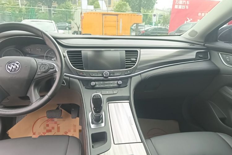 Used Buick LaCrosse 2018 20T Elite Edition Audio And AC Panel