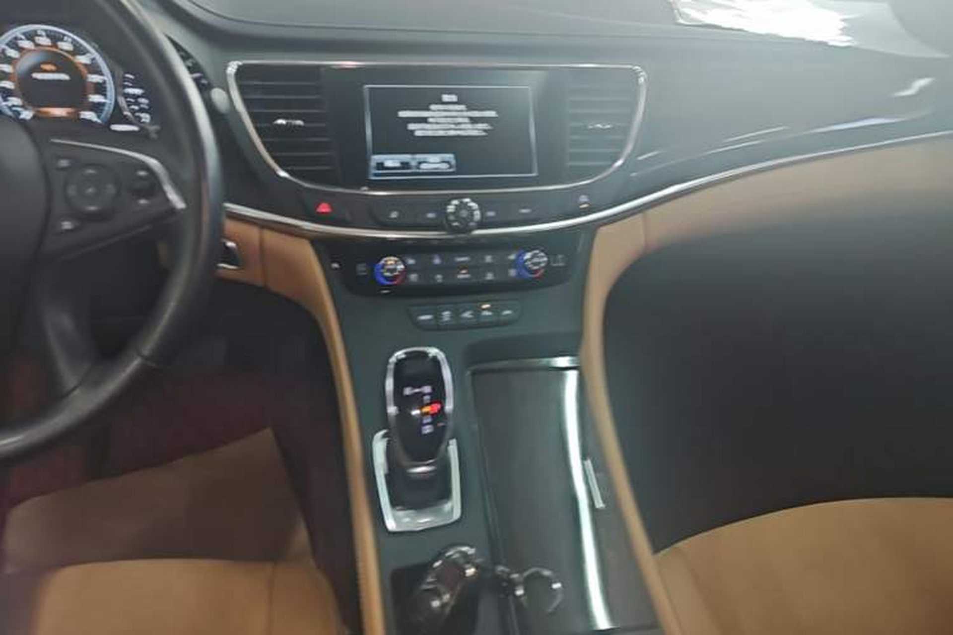 Used Buick LaCrosse 2018 28T Luxury Model Audio And AC Panel
