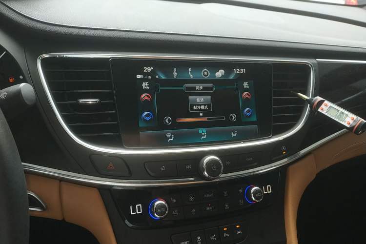 Used Buick LaCrosse 2018 20T Luxury Model Audio And AC Panel
