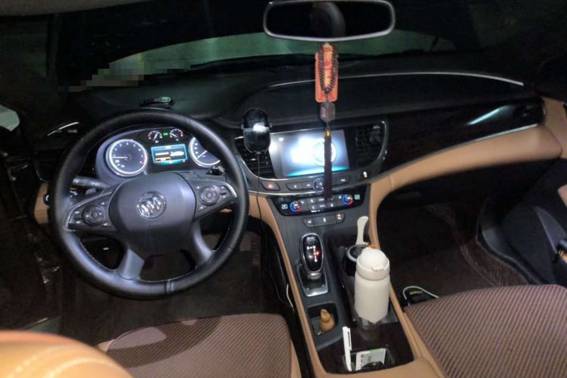 Used Buick LaCrosse 2018 28T Elite Edition Center Console