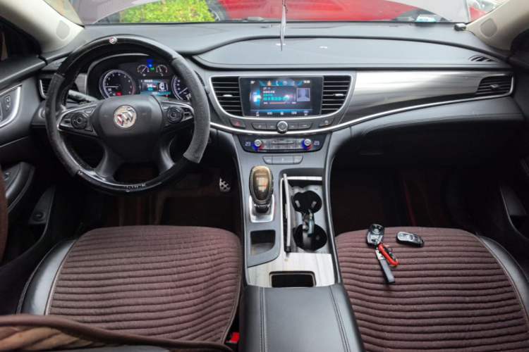Used Buick LaCrosse 2018 20T Elite Edition Center Console