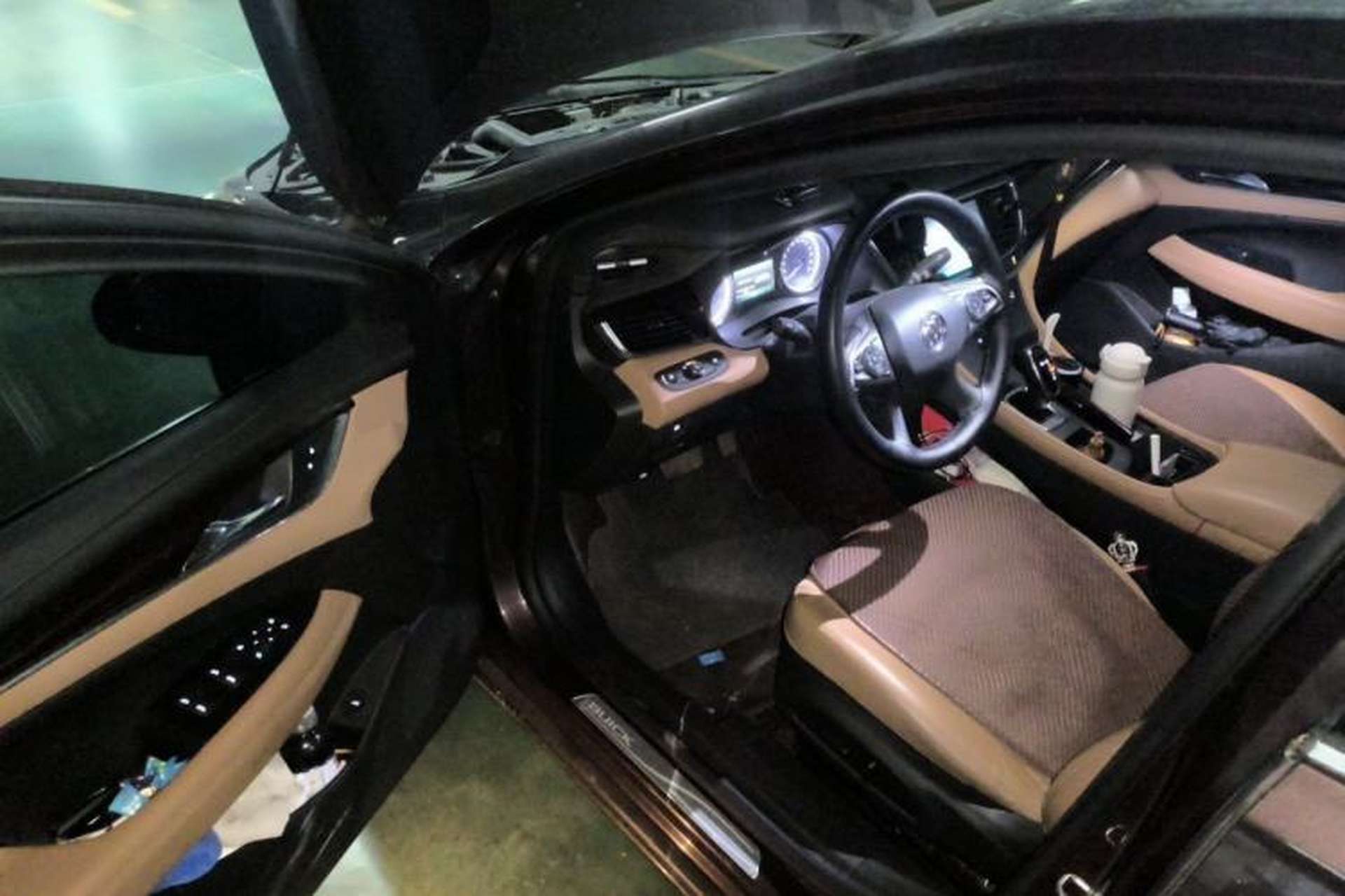 Used Buick LaCrosse 2018 28T Elite Edition Driver Seat