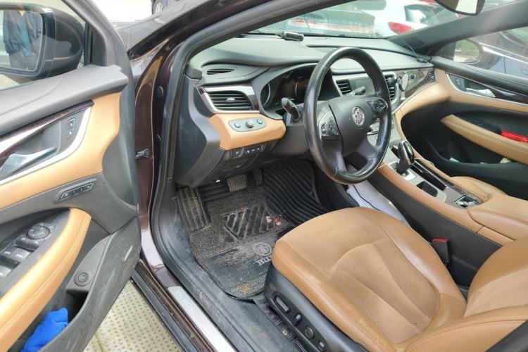 Used Buick LaCrosse 2018 28T Luxury Model Driver Seat