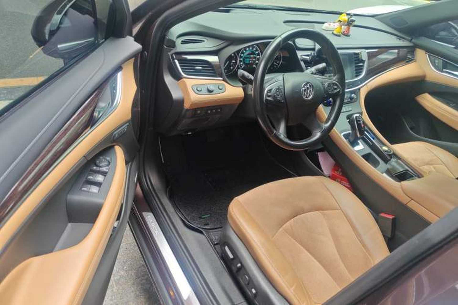 Used Buick LaCrosse 2018 28T Luxury Model Driver Seat