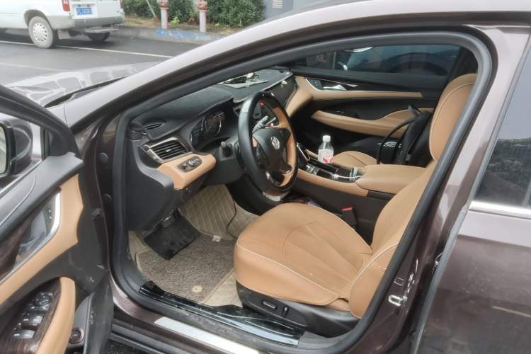 Used Buick LaCrosse 2018 20T Elite Edition Driver Seat