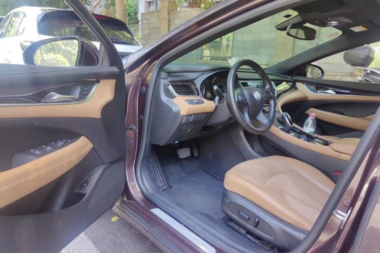 Used Buick LaCrosse 2018 28T Elite Edition Driver Seat