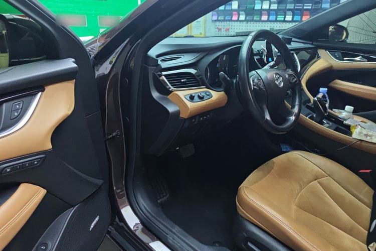 Used Buick LaCrosse 2018 28T Luxury Model Driver Seat