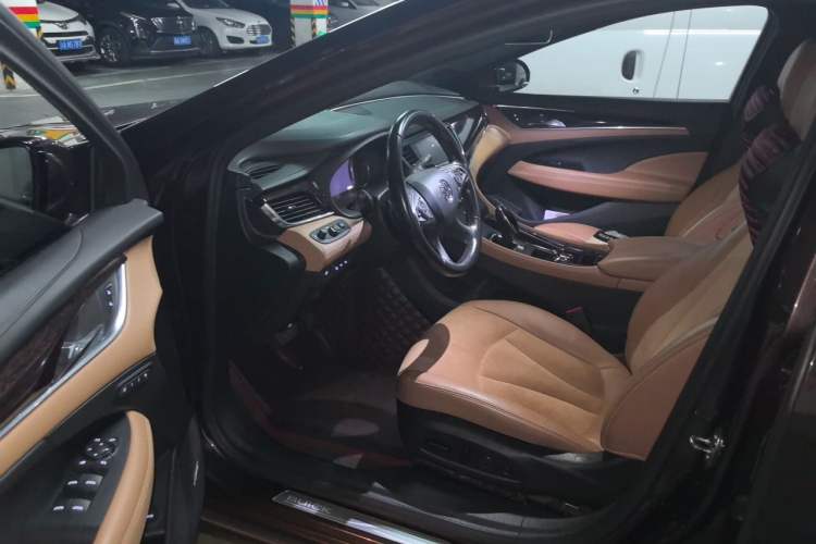 Used Buick LaCrosse 2018 28T Luxury Model Driver Seat