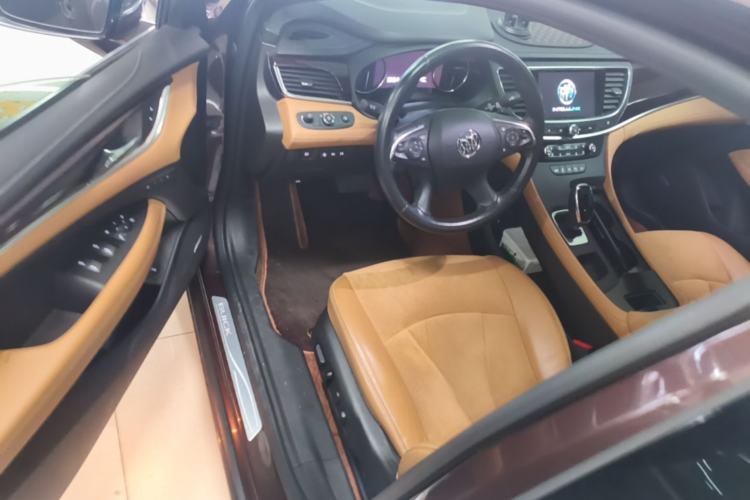 Used Buick LaCrosse 2018 28T Luxury Model Driver Seat