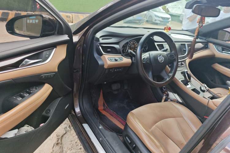 Used Buick LaCrosse 2018 28T Luxury Model Driver Seat