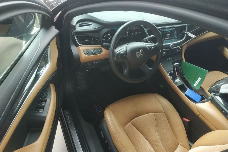 Used Buick LaCrosse 2018 20T Luxury Model Driver Seat