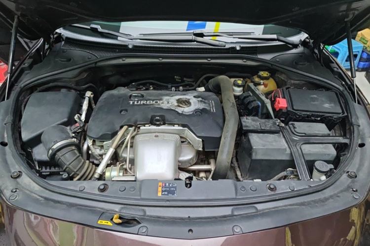 Used Buick LaCrosse 2018 28T Luxury Model Engine Bay