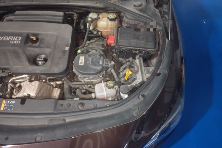 Used Buick LaCrosse 2018 30H Elite Edition Engine Bay Left