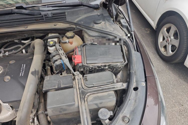 Used Buick LaCrosse 2018 28T Elite Edition Engine Bay Left
