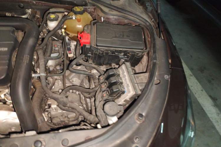 Used Buick LaCrosse 2018 20T Elite Edition Engine Bay Left