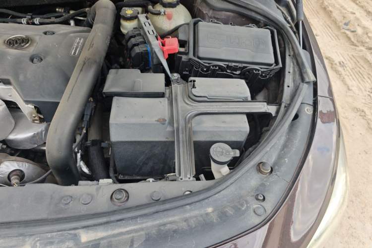 Used Buick LaCrosse 2018 28T Luxury Model Engine Bay Left