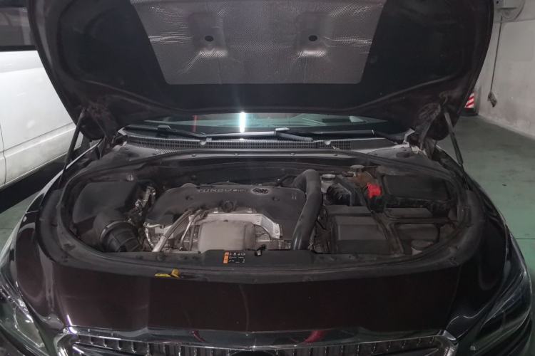 Used Buick LaCrosse 2018 28T Luxury Model Engine Bay