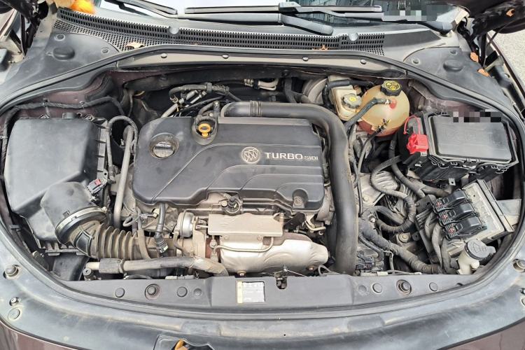 Used Buick LaCrosse 2018 20T Luxury Model Engine Bay
