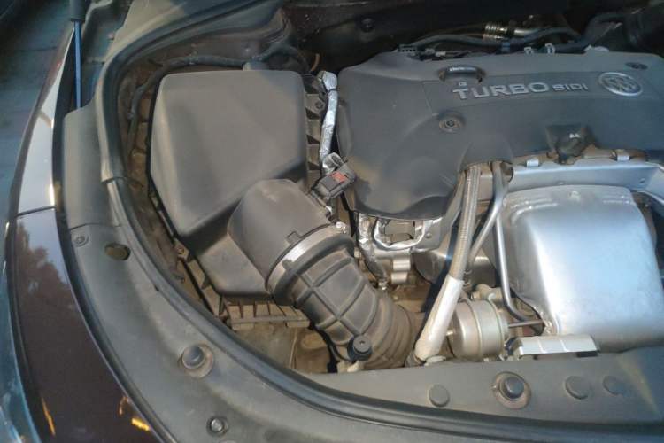 Used Buick LaCrosse 2018 28T Luxury Model Engine Bay Right
