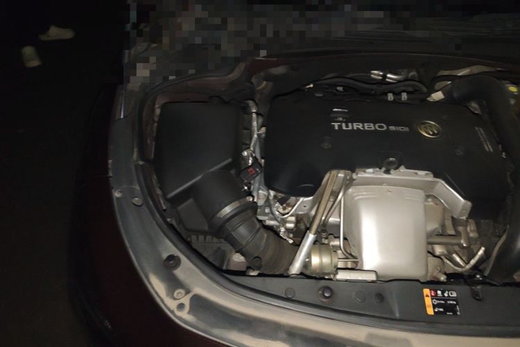 Used Buick LaCrosse 2018 28T Luxury Model Engine Bay Right