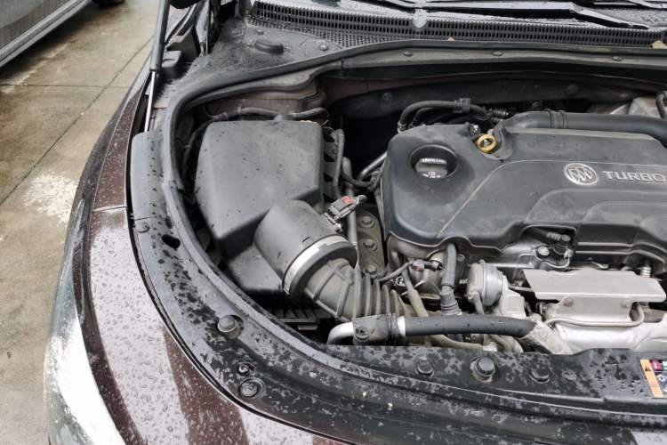 Used Buick LaCrosse 2018 20T Elite Edition Engine Bay Right