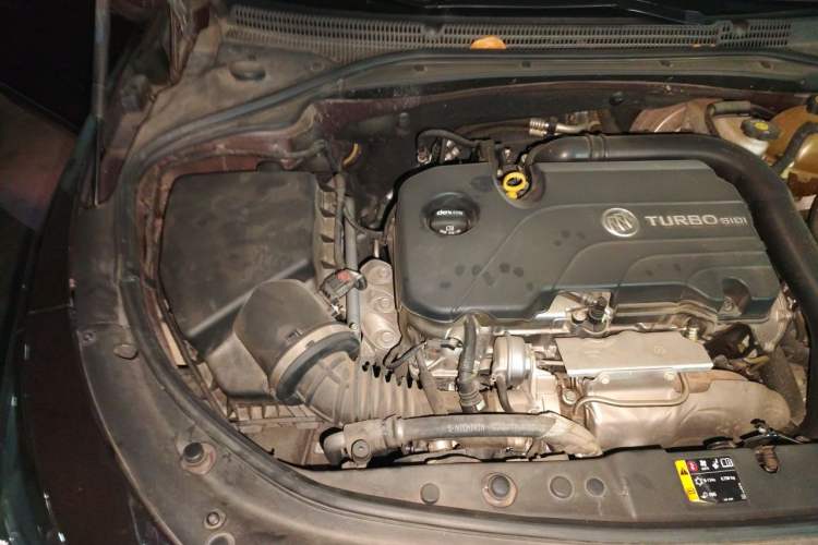 Used Buick LaCrosse 2018 20T Elite Edition Engine Bay Right